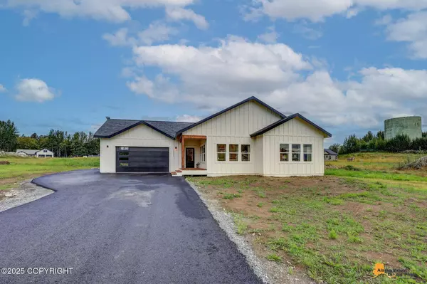 11879 E Apple CIR, Palmer, AK 99645