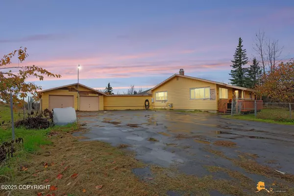 1571 S Middle Mesa DR, Palmer, AK 99645
