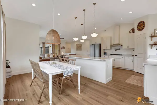 11879 E Apple CIR, Palmer, AK 99645