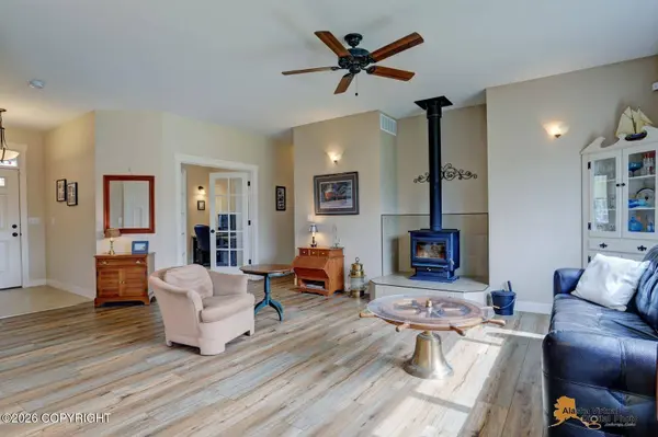 3066 S Lions CIR, Big Lake, AK 99652