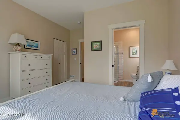 3066 S Lions CIR, Big Lake, AK 99652