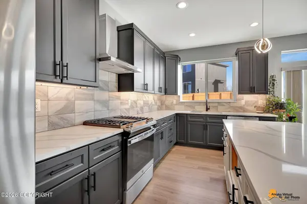 2231 S Crown View CIR, Wasilla, AK 99654