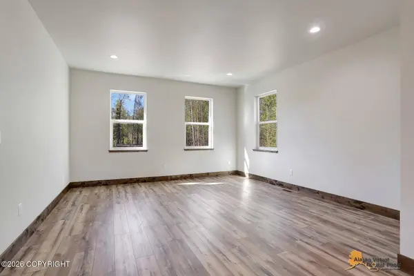 12455 E Soapstone RD, Palmer, AK 99645