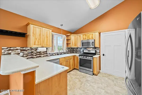 7824 W Mustafa CIR, Wasilla, AK 99623
