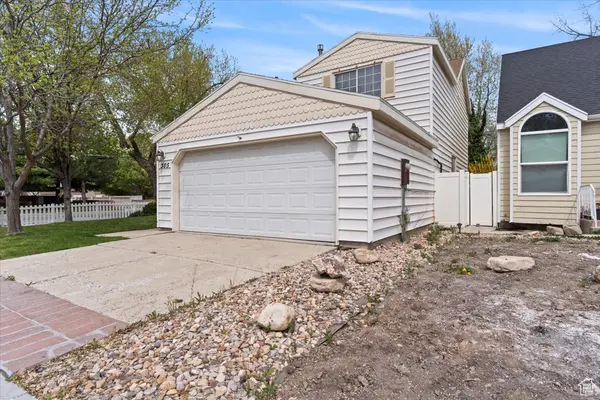 305 E Park Creeke Ln, South Salt Lake, UT 84115-4081