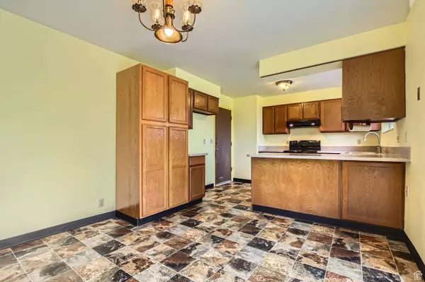 4758 S MOCHA DR W, Taylorsville, UT 84129