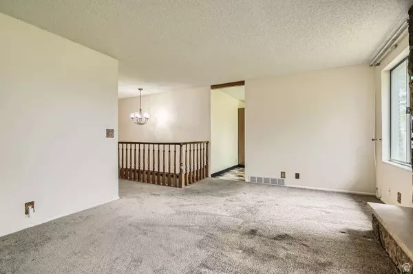 4758 S MOCHA DR W, Taylorsville, UT 84129