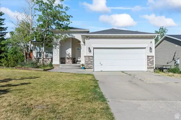 868 E VALLEY VIEW DR N, Tooele, UT 84074