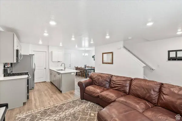 64 N HEADING ROW, Saratoga Springs, UT 84045