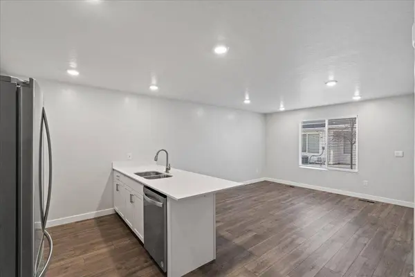 1097 E YARD ROW N, Saratoga Springs, UT 84045