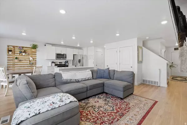 1252 W HIDDEN SPRING DR, Santaquin, UT 84655