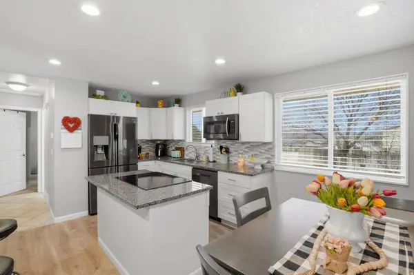 3847 S WESTGATE CIR, Magna, UT 84044