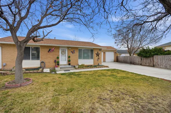 3847 S WESTGATE CIR, Magna, UT 84044