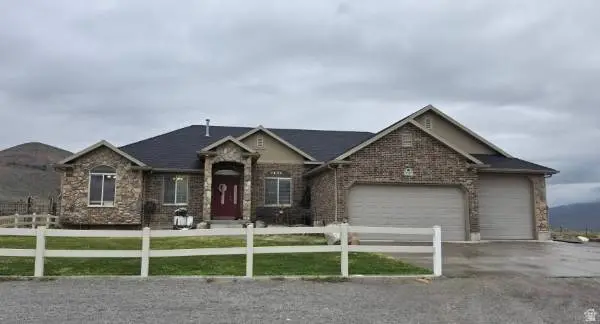 9317 N SUNSET DR, Thatcher, UT 84337