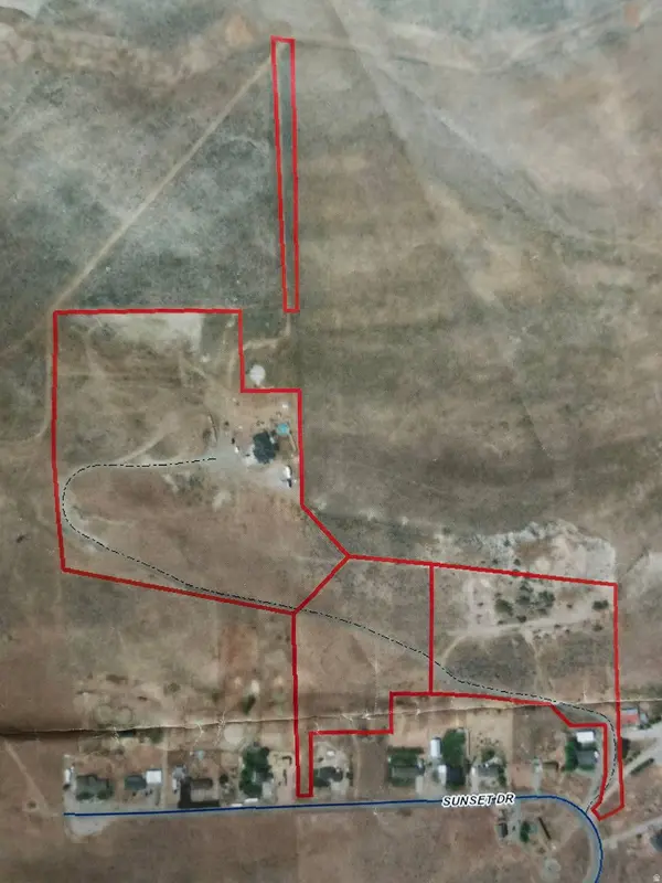 9317 N SUNSET DR, Thatcher, UT 84337