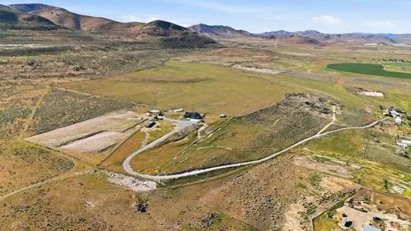 9317 N SUNSET DR, Thatcher, UT 84337
