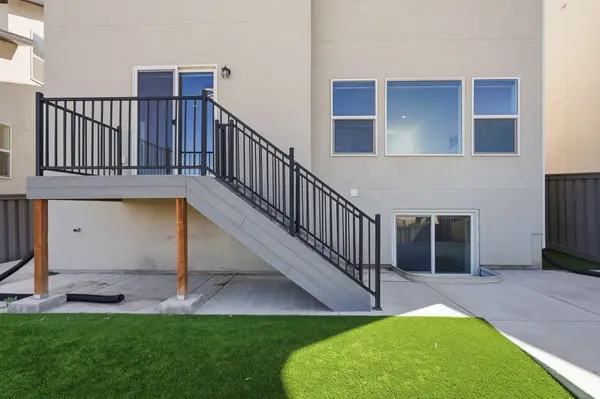 915 N EVELYN ST W, Farmington, UT 84025