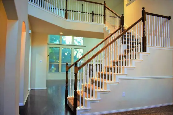 3821 Sandlin Street, Grapevine, TX 76092