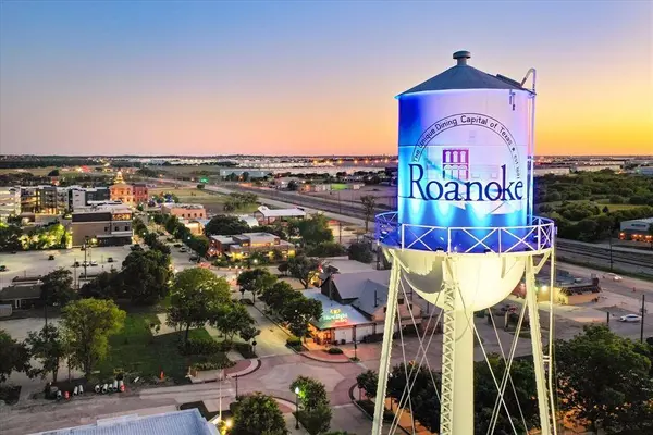 204 N Pine Street, Roanoke, TX 76262