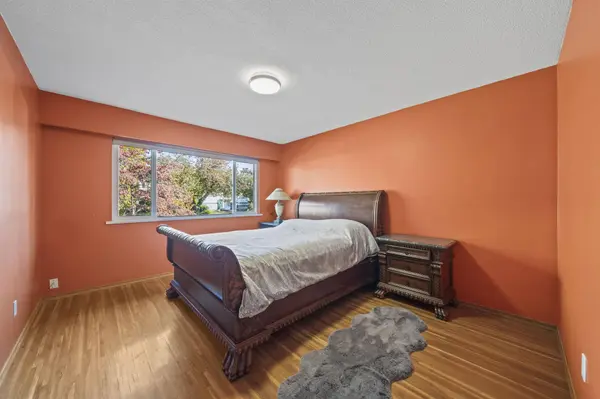 1020 E 53rd AVE, Vancouver, BC V5X 1J6