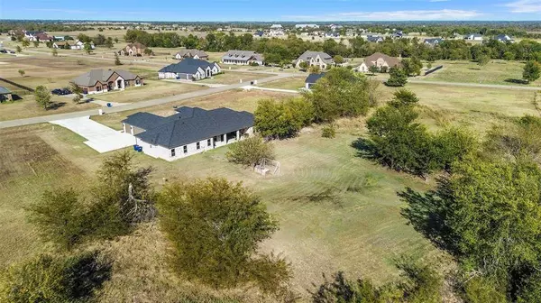 1055 Encino Court, Wills Point, TX 75169