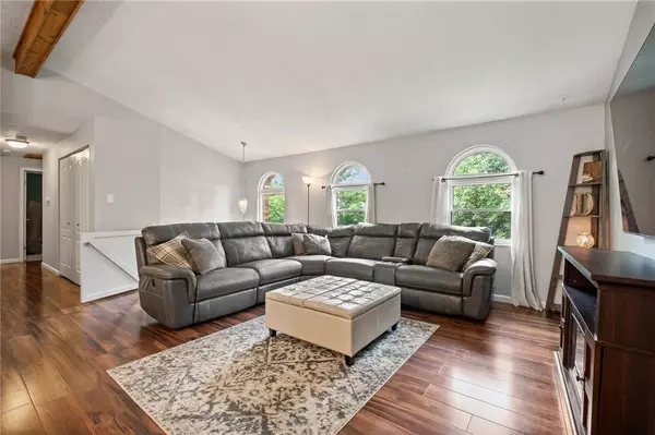 833 Glendale Ct, Cranberry Twp, PA 16066