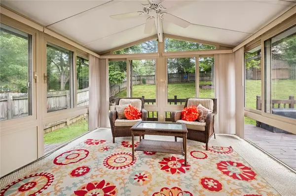 833 Glendale Ct, Cranberry Twp, PA 16066