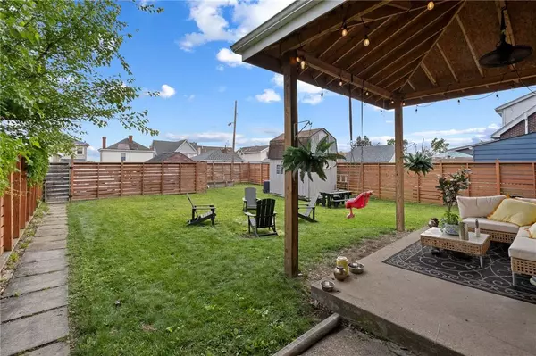 925 Fordham Ave, Brookline, PA 15226