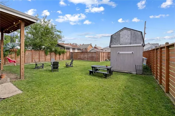 925 Fordham Ave, Brookline, PA 15226