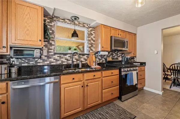 317 Pine St, Zelienople Boro, PA 16063