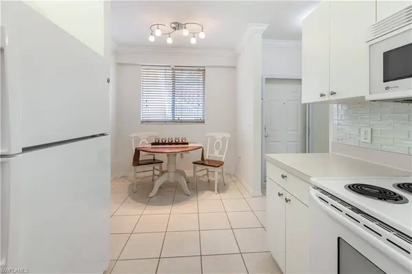 431 Valerie WAY #103, Naples, FL 34104