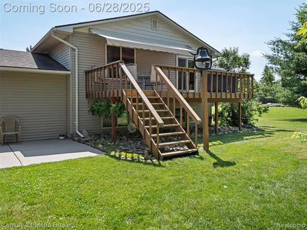 11433 Whitaker Road, Fenton, MI 48430