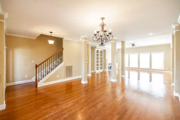 1210 Broadmoor Cir, Franklin, TN 37067