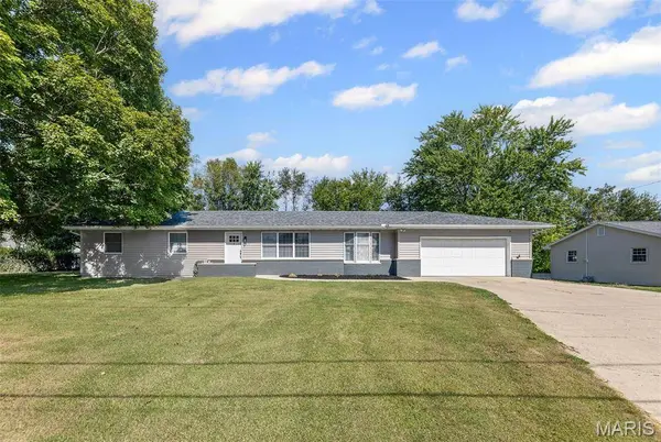 1925 W Fillmore ST, Vandalia, IL 62471