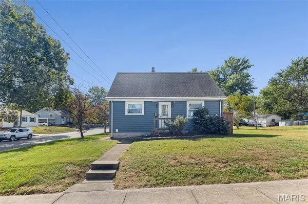 1520 7th ST, Highland, IL 62249