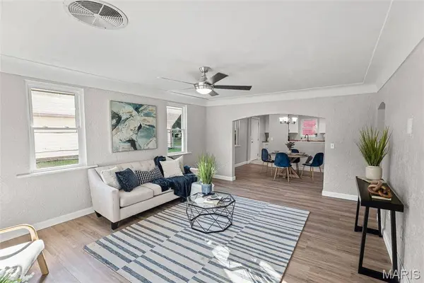 18 Elvira DR, Fairview Heights, IL 62208