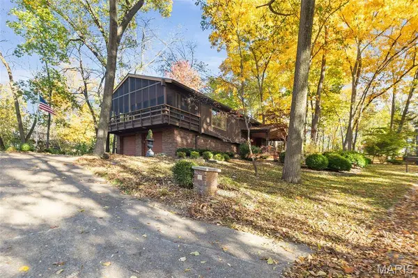 7 Keiths CT, Collinsville, IL 62234