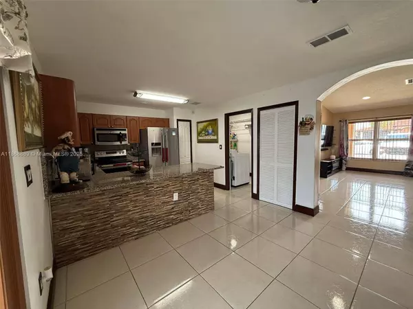 13256 SW 276th Ln, Homestead, FL 33032