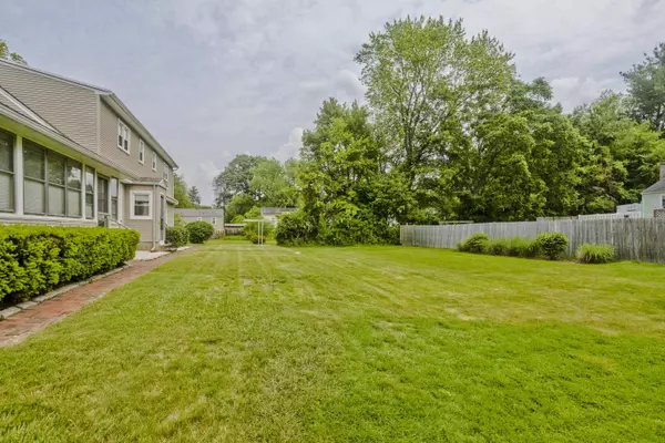 182 Central Miami St, West Springfield, MA 01089-2004