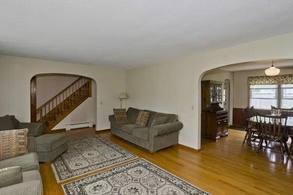 182 Central Miami St, West Springfield, MA 01089