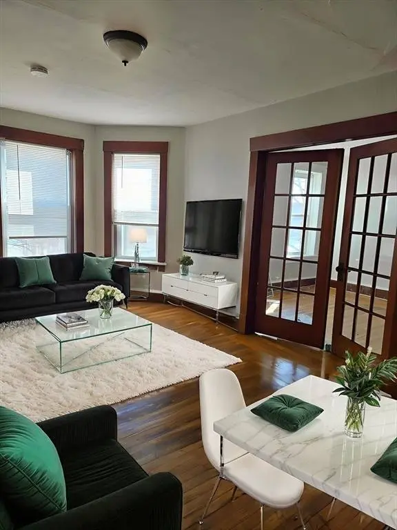 263 Elm Street #3L, Holyoke, MA 01040