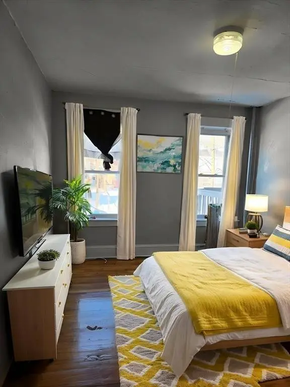 263 Elm Street #3L, Holyoke, MA 01040