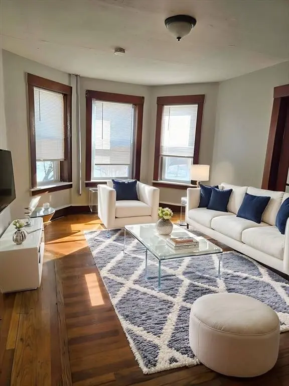 263 Elm Street #3L, Holyoke, MA 01040