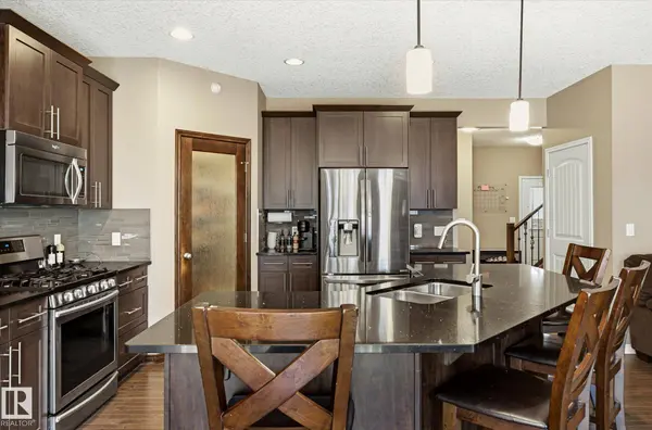 913 GOSHAWK PT NW, Edmonton, AB T5S 0H6