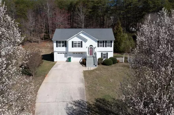 292 Beaver Creek Way, Cleveland, GA 30528-5674