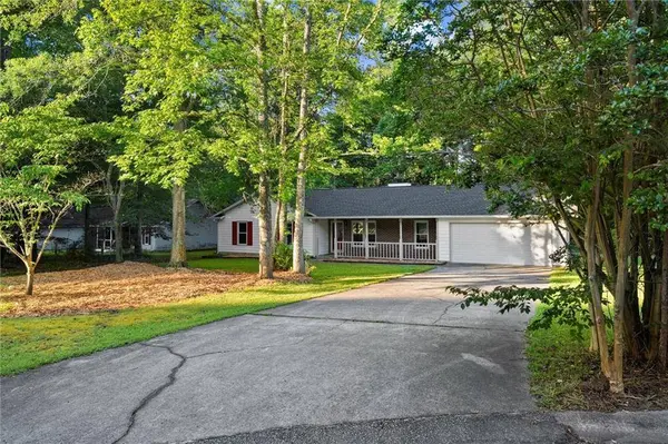 11006 Clearwater DR, Hampton, GA 30228