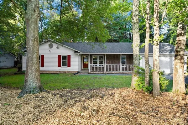 11006 Clearwater DR, Hampton, GA 30228