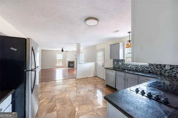 5855 Amerson LN, Ellenwood, GA 30294