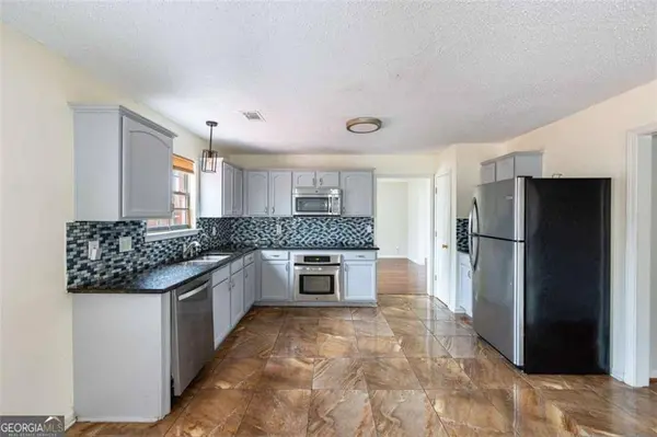 5855 Amerson LN, Ellenwood, GA 30294