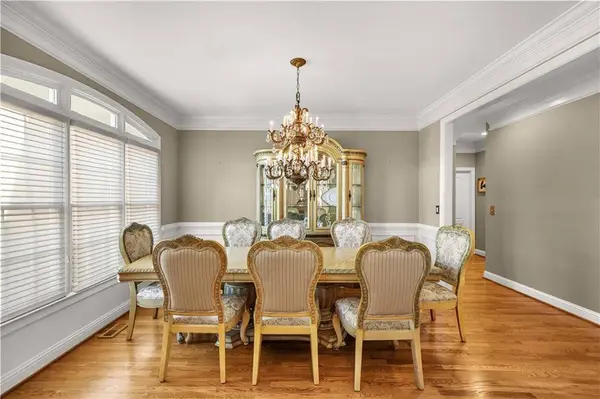 990 Autumn Close, Alpharetta, GA 30004